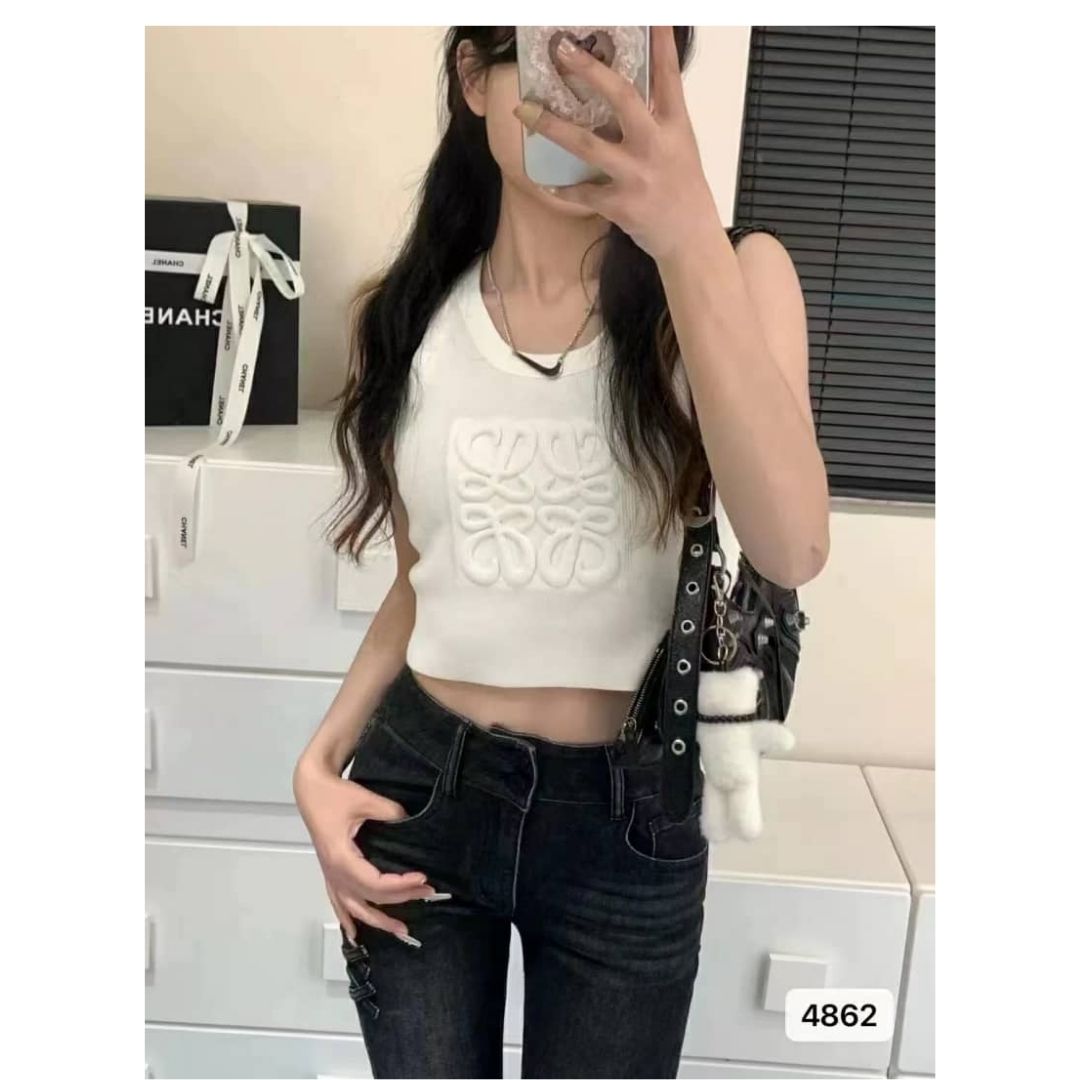 25 (2) Loewe Top - Image 1